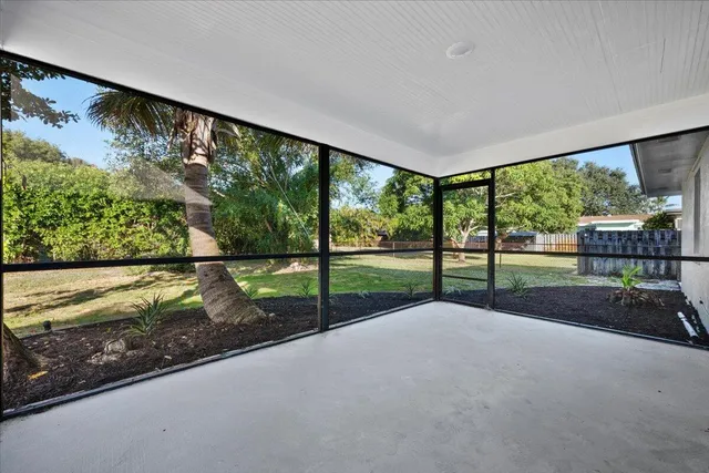 $695,000 | 19052 Southeast Hillcrest Drive, Tequesta, FL 33469