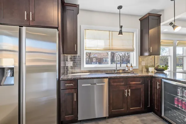 $699,000 | 10459 South Troy Street, Chicago, IL 60655
