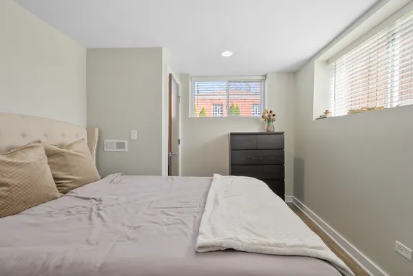 $699,000 | 10459 South Troy Street, Chicago, IL 60655