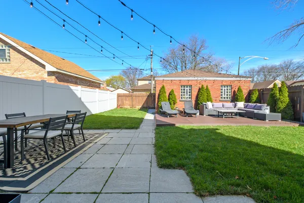 $699,000 | 10459 South Troy Street, Chicago, IL 60655