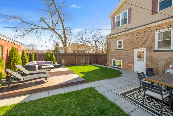$699,000 | 10459 South Troy Street, Chicago, IL 60655