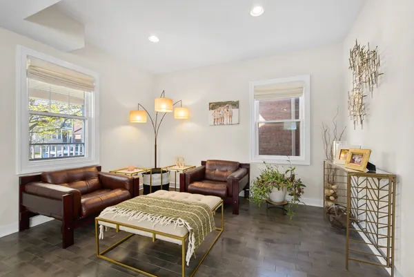 $699,000 | 10459 South Troy Street, Chicago, IL 60655
