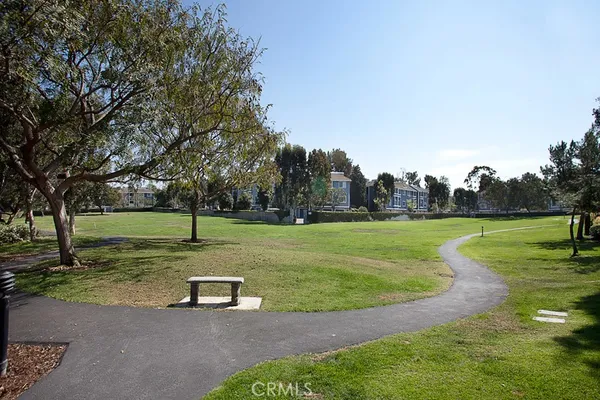 $3,800 | 20262 Billingsgate Lane, Unit 104, Huntington Beach, CA 92646