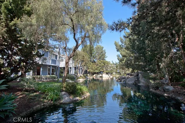 $3,800 | 20262 Billingsgate Lane, Unit 104, Huntington Beach, CA 92646