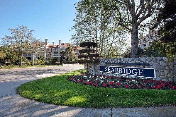 $3,800 | 20262 Billingsgate Lane, Unit 104, Huntington Beach, CA 92646