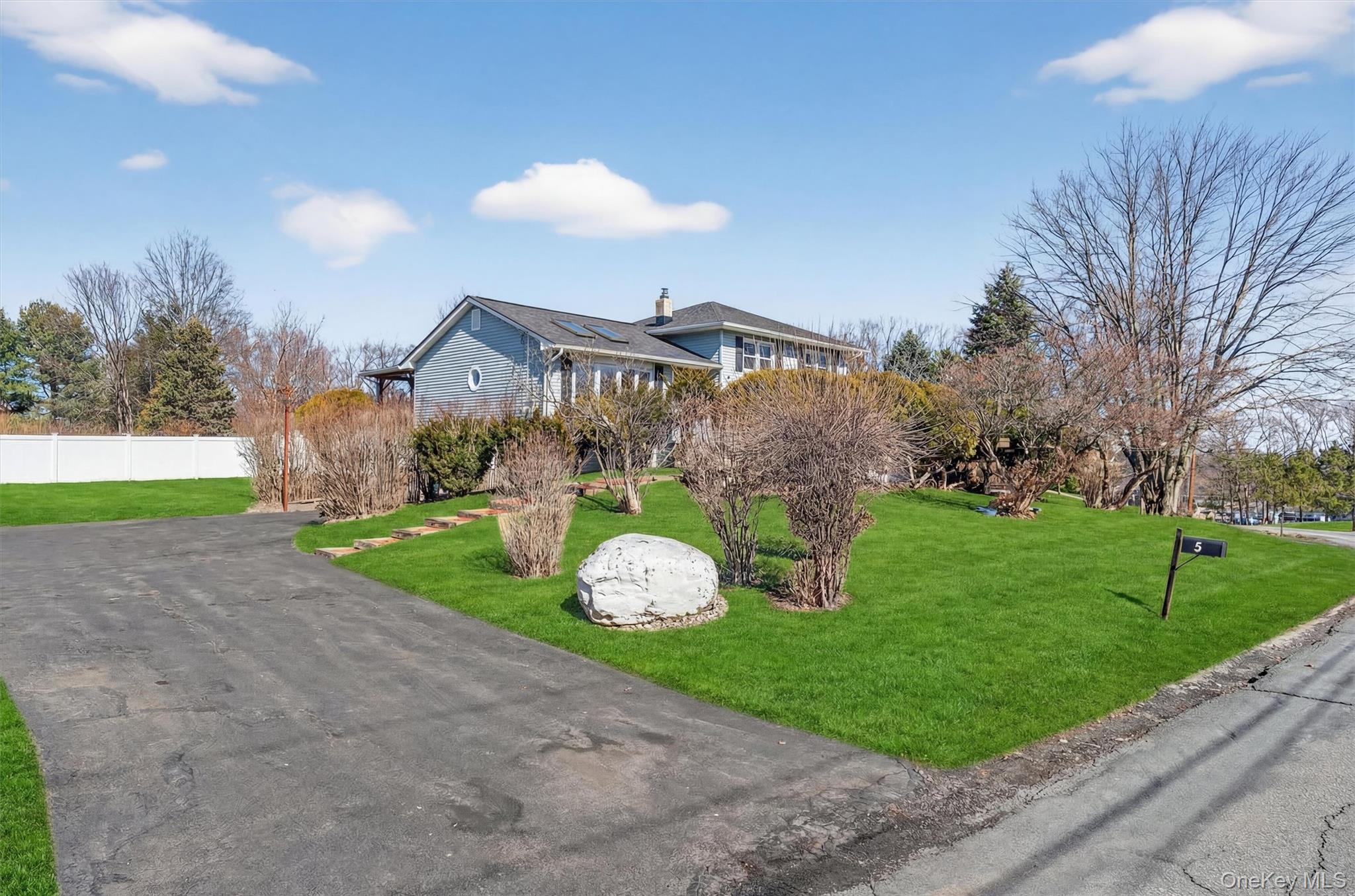 5 Loch Invar Lane Middletown, NY 10941 - Photo 3 of 47