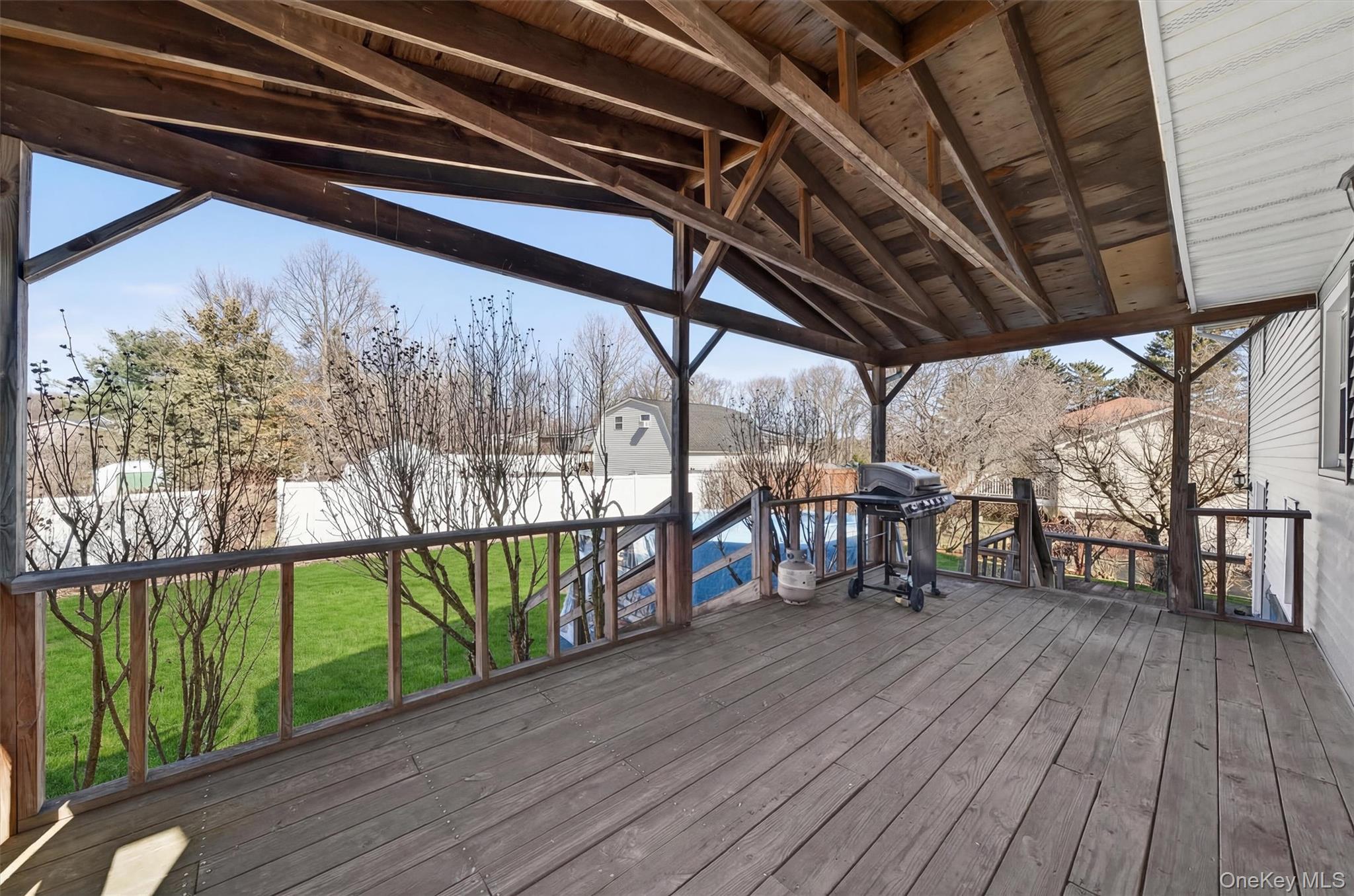 5 Loch Invar Lane Middletown, NY 10941 - Photo 38 of 47 Covered upper deck