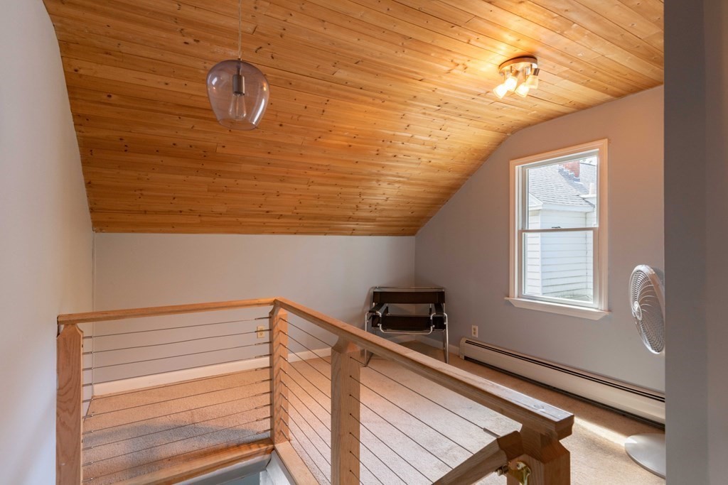 33 R Maine Avenue Easthampton, MA 01027 - Photo 13 of 19