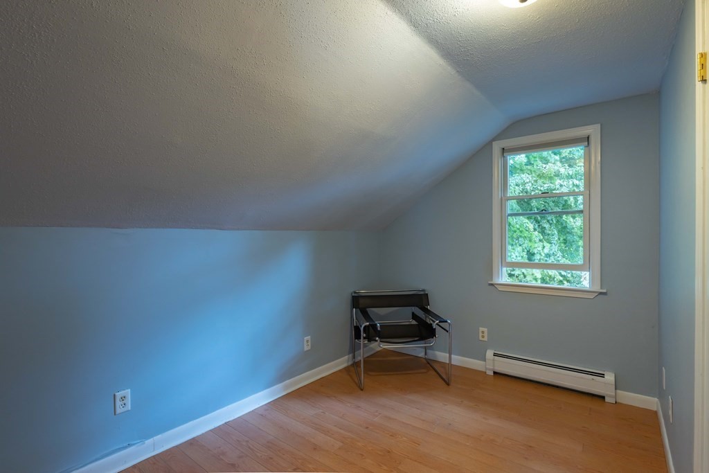 33 R Maine Avenue Easthampton, MA 01027 - Photo 15 of 19