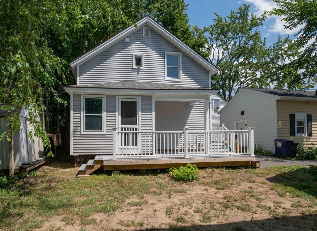 33 R Maine Avenue Easthampton, MA 01027 - Photo 5 of 19