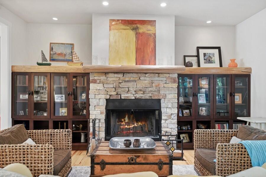 9366 East Locke Road Union Pier, MI 49129 - Photo 10 of 44 Living Room