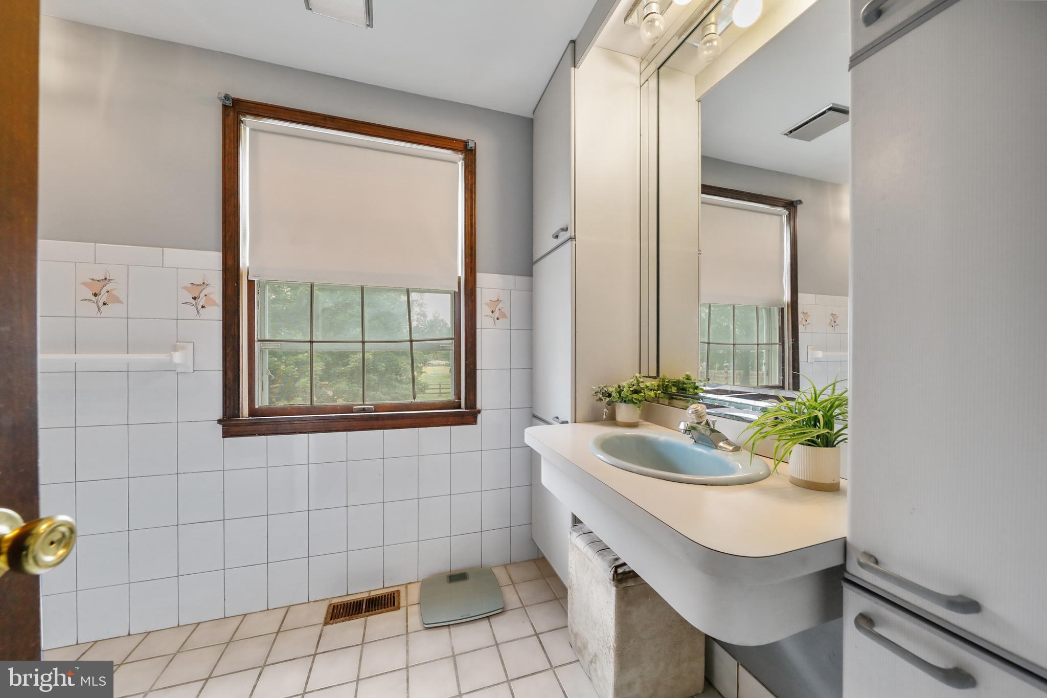 95 Fostertown Road Lumberton, NJ 08048 - Photo 21 of 41 Primary bathroom