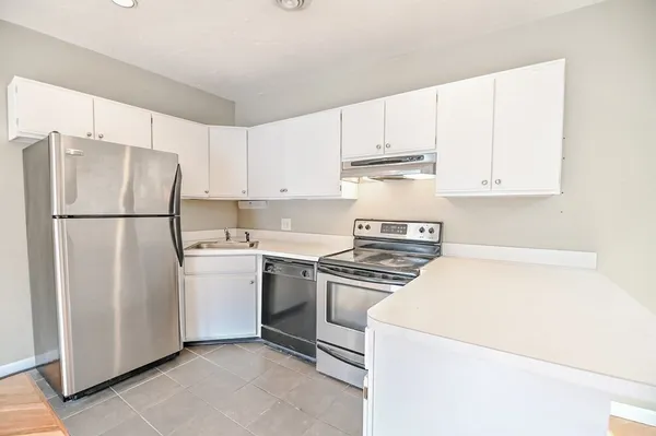 $3,300 | 493 East 4th Street, Unit 3, Boston, MA 02127