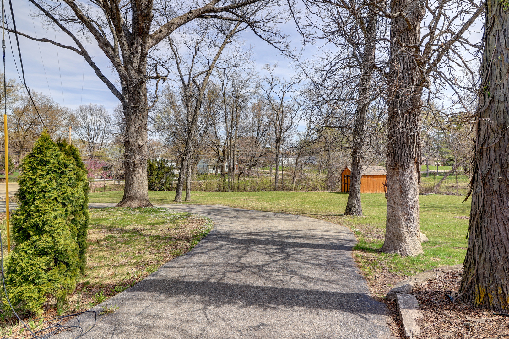 1404 Sinnissippi Road Sterling, IL 61081 - Photo 4 of 36 Gallery Image 4