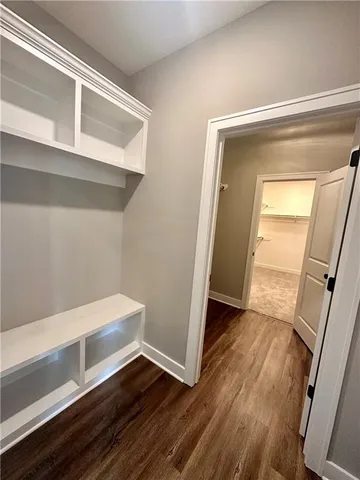 $425,000 | 11805 East Ridgeview Court, Peculiar, MO 64078