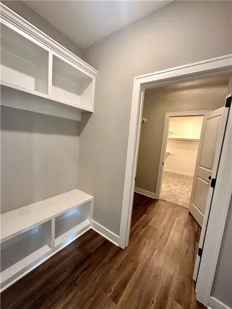 $425,000 | 11805 East Ridgeview Court, Peculiar, MO 64078