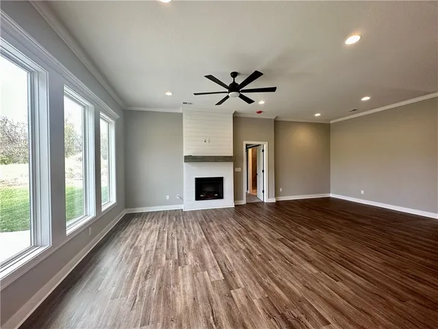 $425,000 | 11805 East Ridgeview Court, Peculiar, MO 64078