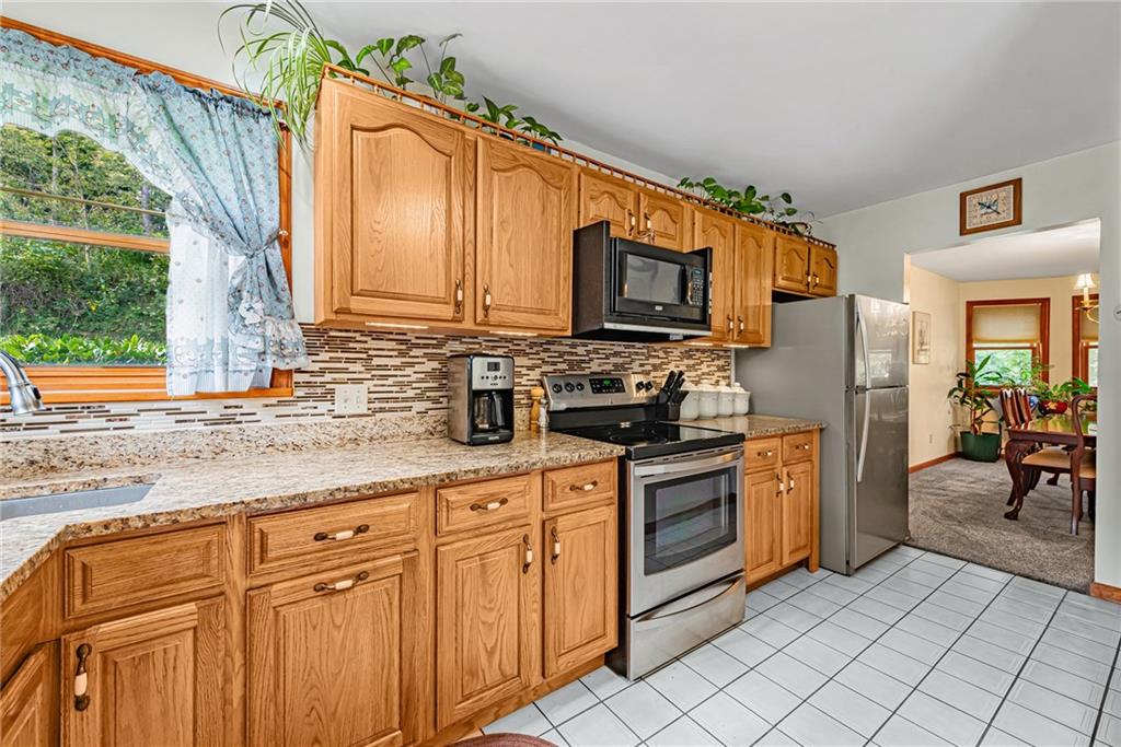 2231 Robbins Station Road North Huntingdon, PA 15642 - Photo 6 of 25 Gallery Image 6