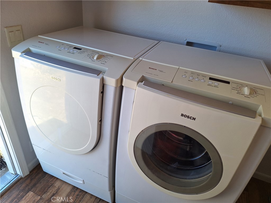 3708 Highway 140 Mariposa, CA 95338 - Photo 18 of 19 a utility room with dryer and washer