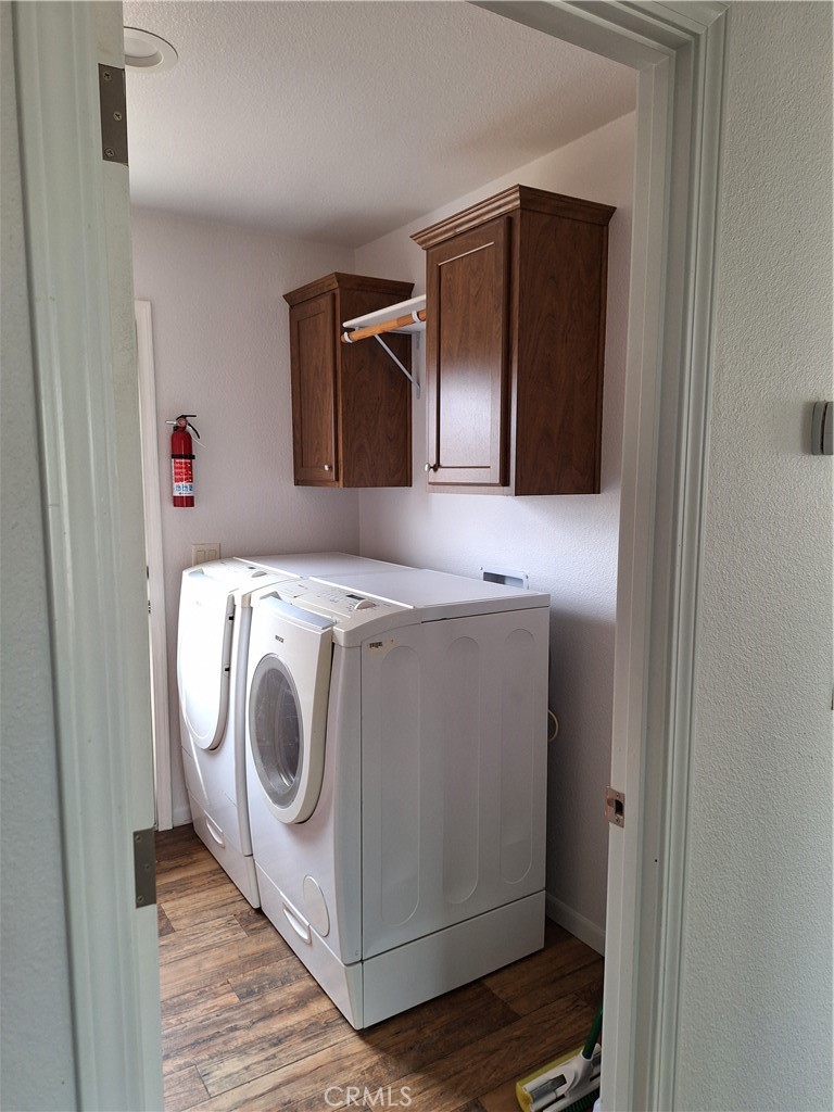3708 Highway 140 Mariposa, CA 95338 - Photo 10 of 19 a utility room with dryer and washer
