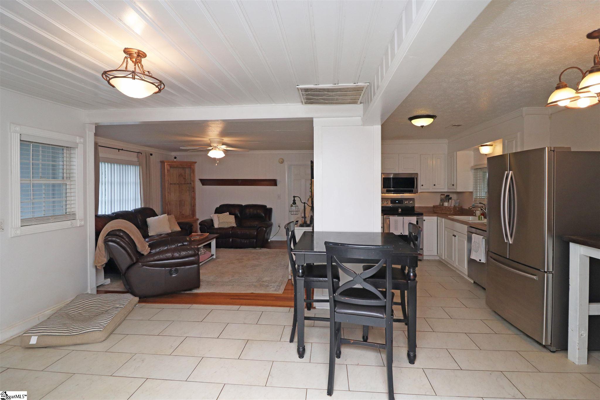 639 Lenhardt Road Easley, SC 29640 - Photo 6 of 22 Gallery Image 6