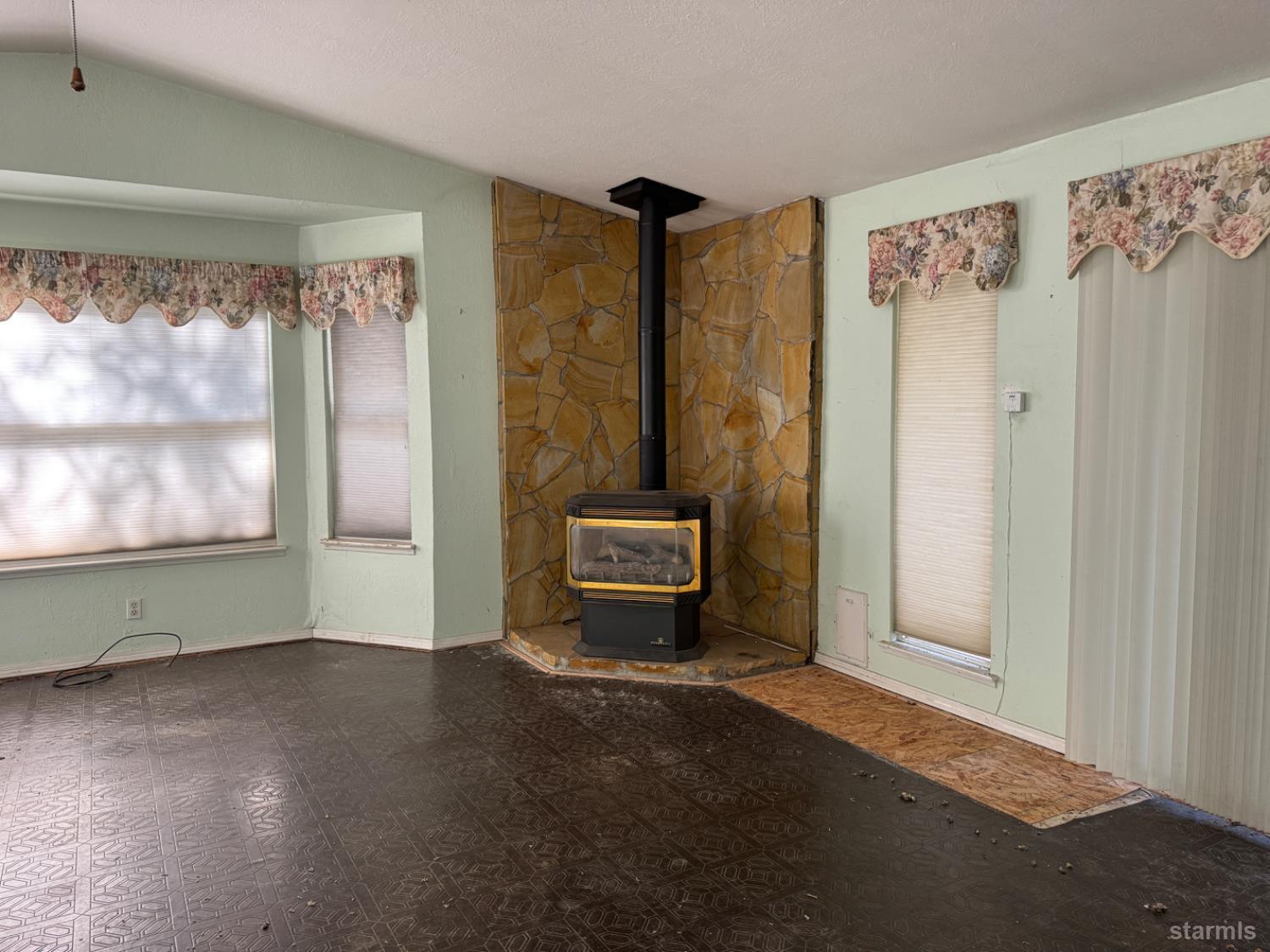 6001 Calico Court Pollock Pines, CA 95726 - Photo 2 of 14
