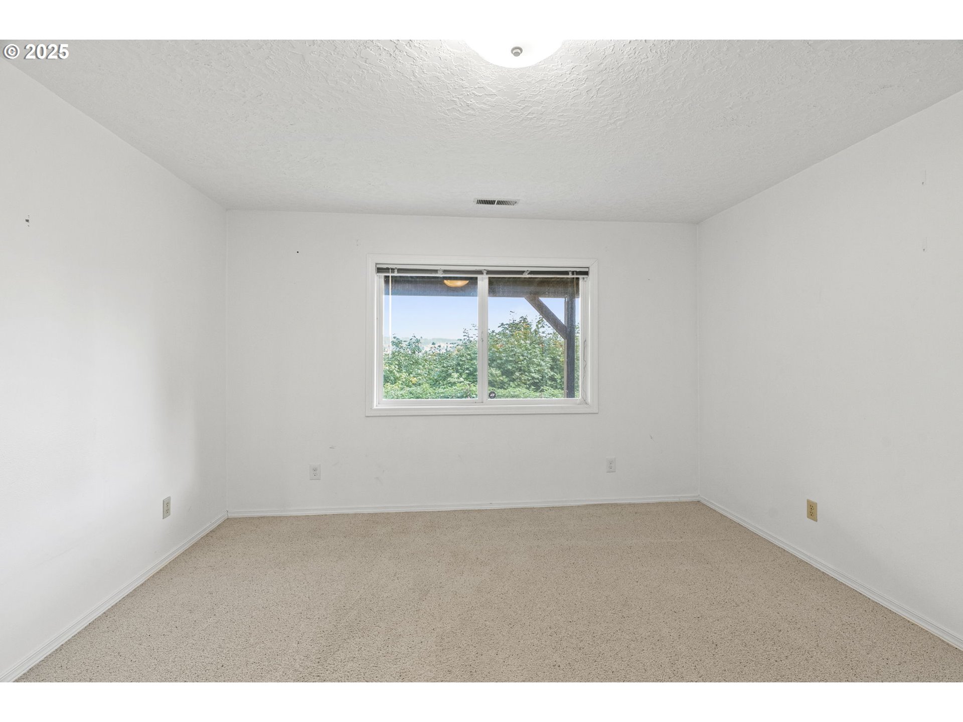 32215 Northwest Eagle Crest Drive Ridgefield, WA 98642 - Photo 19 of 36