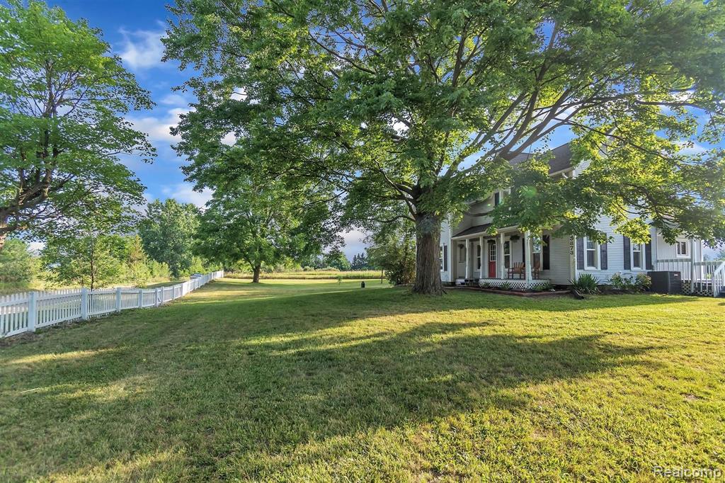3873 Chase Lake Road Howell, MI 48855 - Photo 28 of 47