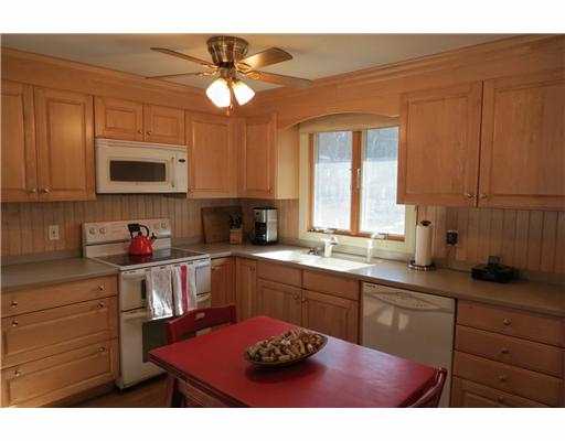 89 Old Coach Road Charlestown, RI 02813 - Photo 8 of 18 Kitchen.
