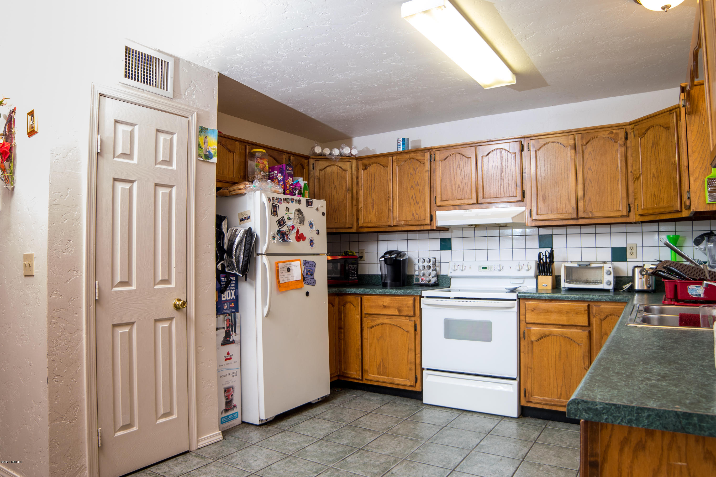 2513 North Al Harrison Road Nogales, AZ 85621 - Photo 3 of 19