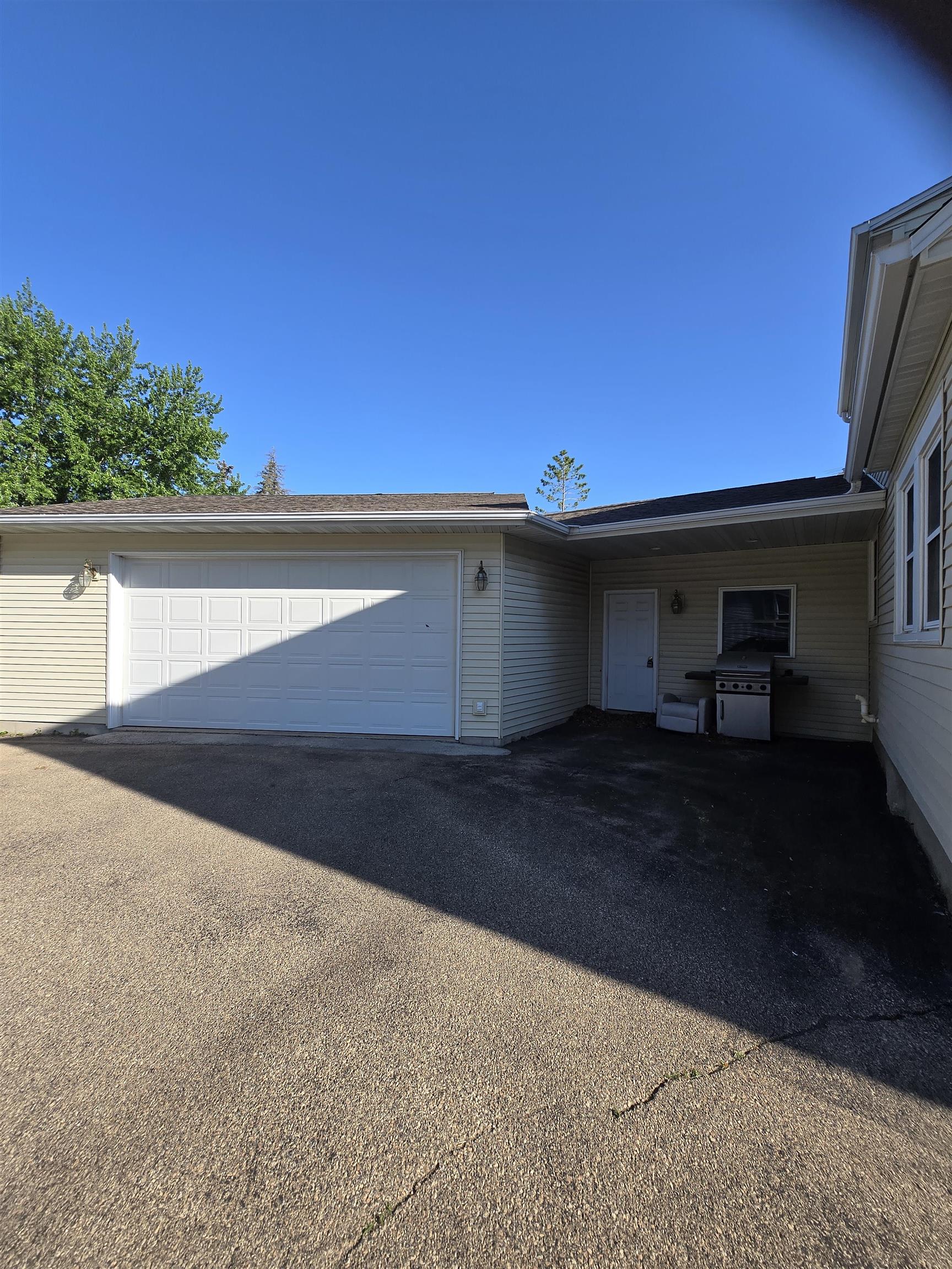 139 North 5th Street Hilbert, WI 54129 - Photo 4 of 20