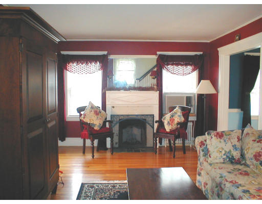 38 Bruce Road Waltham, MA 02453 - Photo 3 of 14 Gallery Image 3