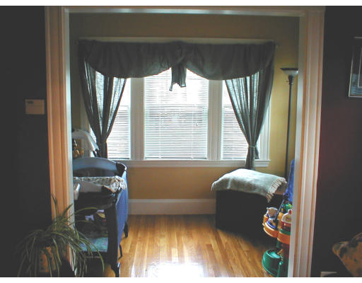 38 Bruce Road Waltham, MA 02453 - Photo 4 of 14 Gallery Image 4