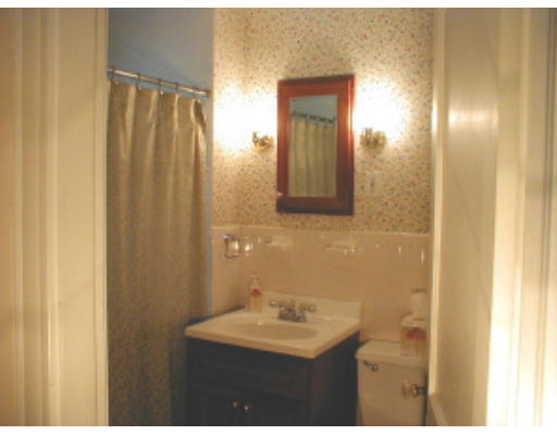 38 Bruce Road Waltham, MA 02453 - Photo 10 of 14 Gallery Image 10