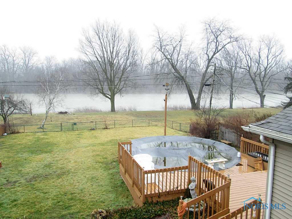 31 South River Road Waterville, OH 43566 - Photo 14 of 18 Backyard.