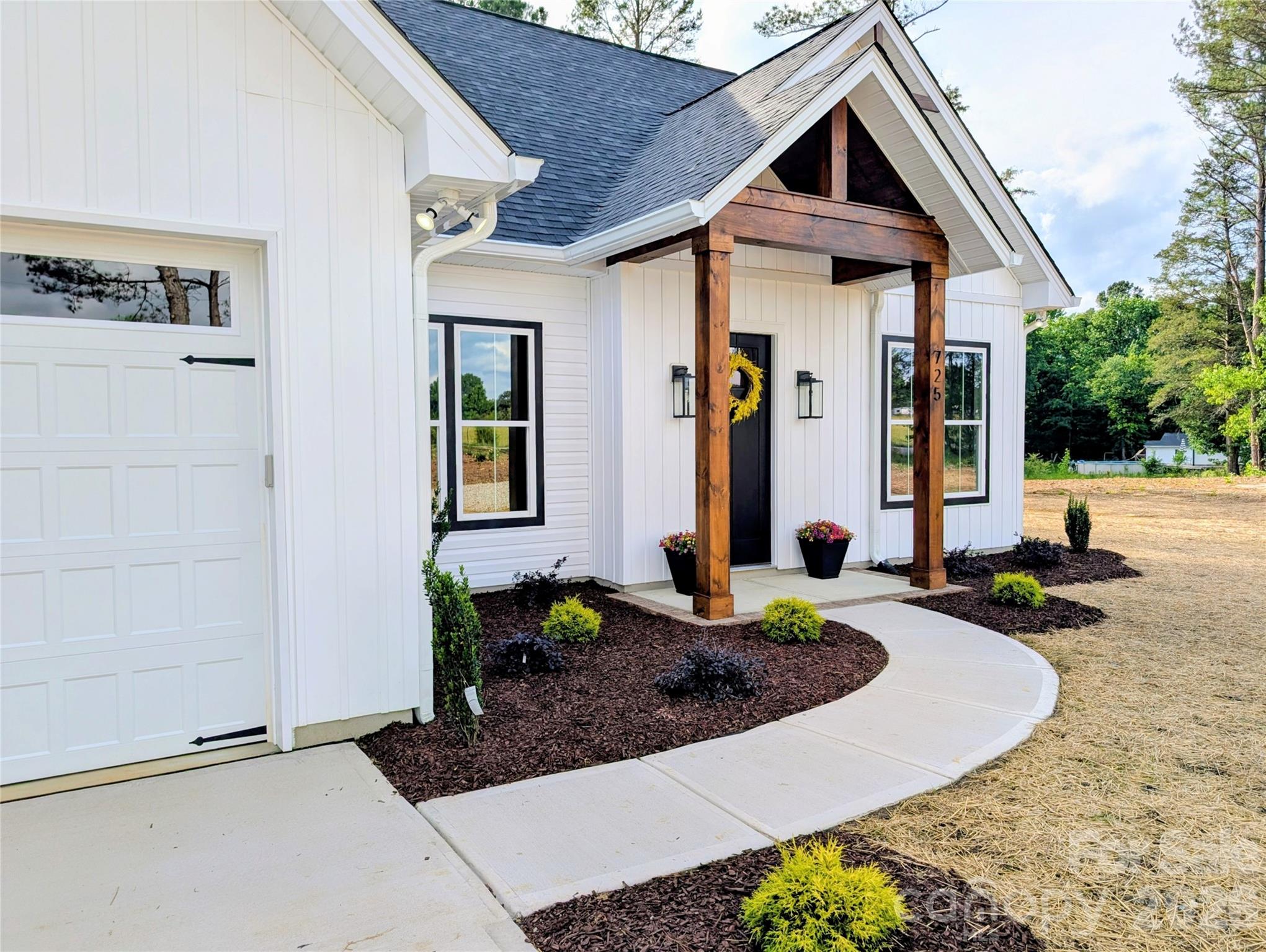 725 Potter Road Lancaster, SC 29720 - Photo 6 of 35