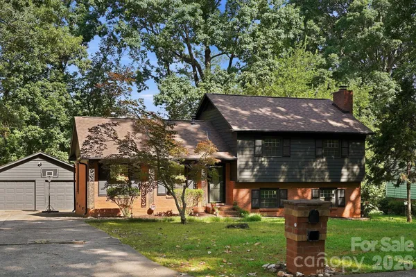 $400,000 | 4515 Easthaven Drive, Charlotte, NC 28212
