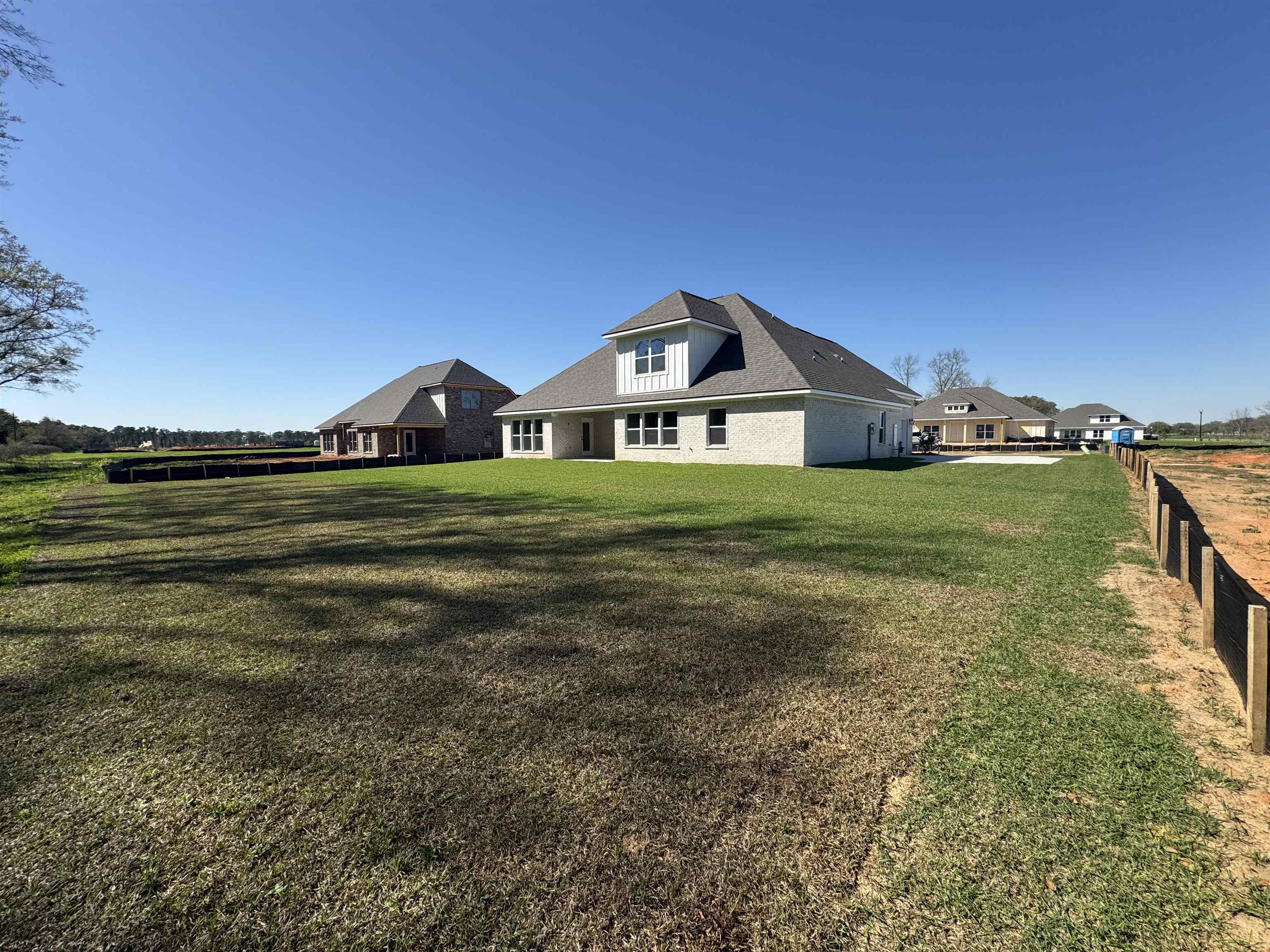 302 Morning Mist Way Fairhope, AL 36532 - Photo 5 of 33 Yard