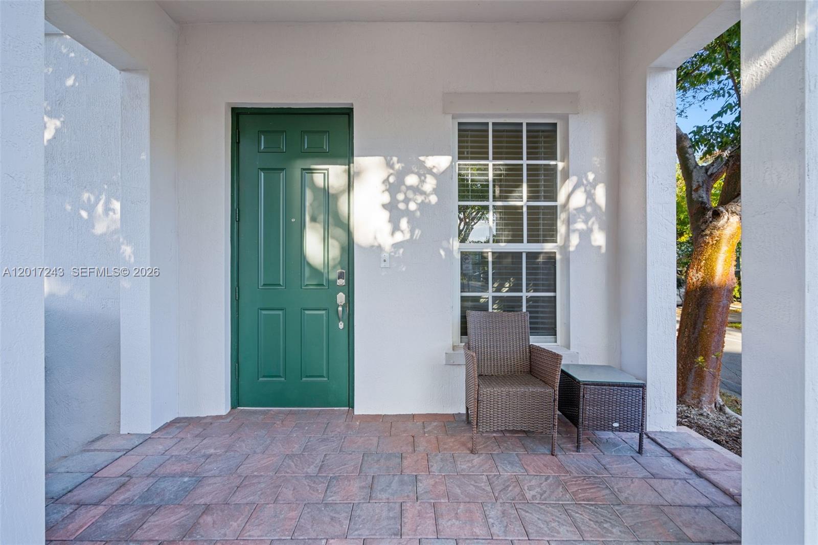 9243 Southwest 170th Avenue Miami, FL 33196 - Photo 3 of 36