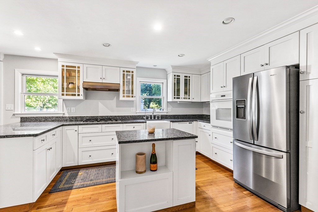 3 Marshall Road Hingham, MA 02043 - Photo 8 of 40 Gallery Image 8