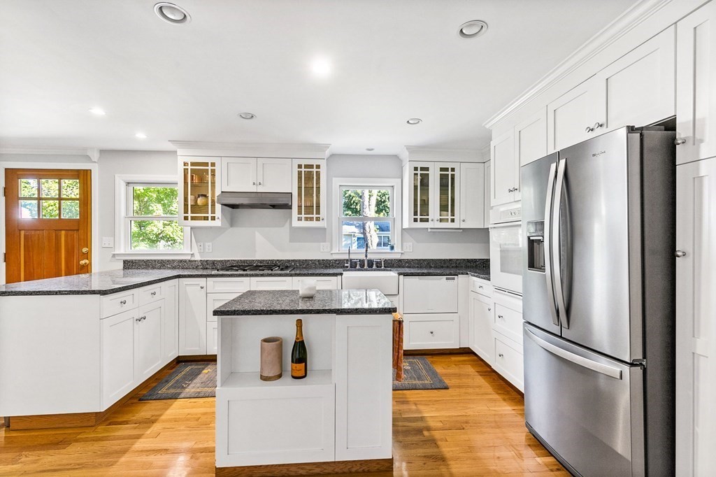 3 Marshall Road Hingham, MA 02043 - Photo 9 of 40 Gallery Image 9