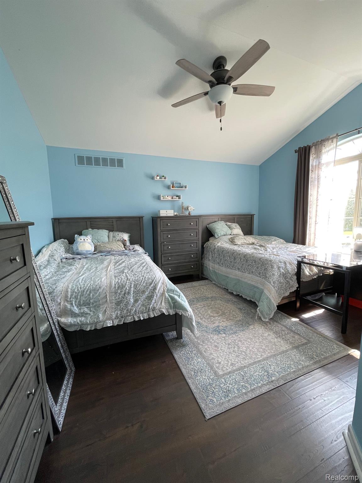 2111 Elmcrest Road Sterling Heights, MI 48310 - Photo 25 of 36 Bedroom #2