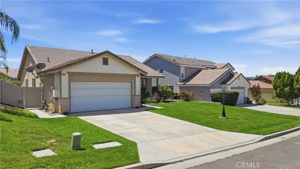 $549,900 | 33911 Wagon Train Drive, Wildomar, CA 92595