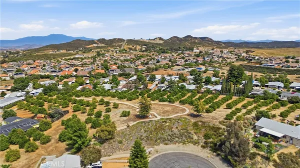 $549,900 | 33911 Wagon Train Drive, Wildomar, CA 92595