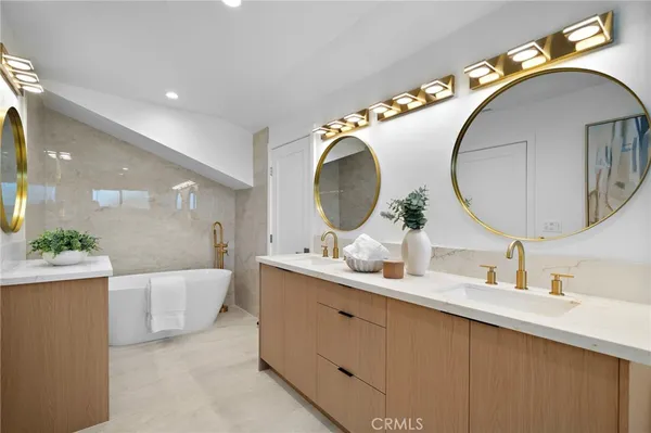 $3,200,000 | 1789 Kinglet Court, Costa Mesa, CA 92626