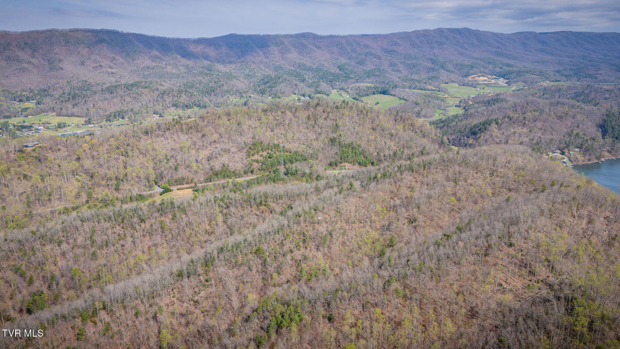 67 Butler Tn 37640 Butler, TN 37640 - Photo 14 of 31 _Pic14 (48)