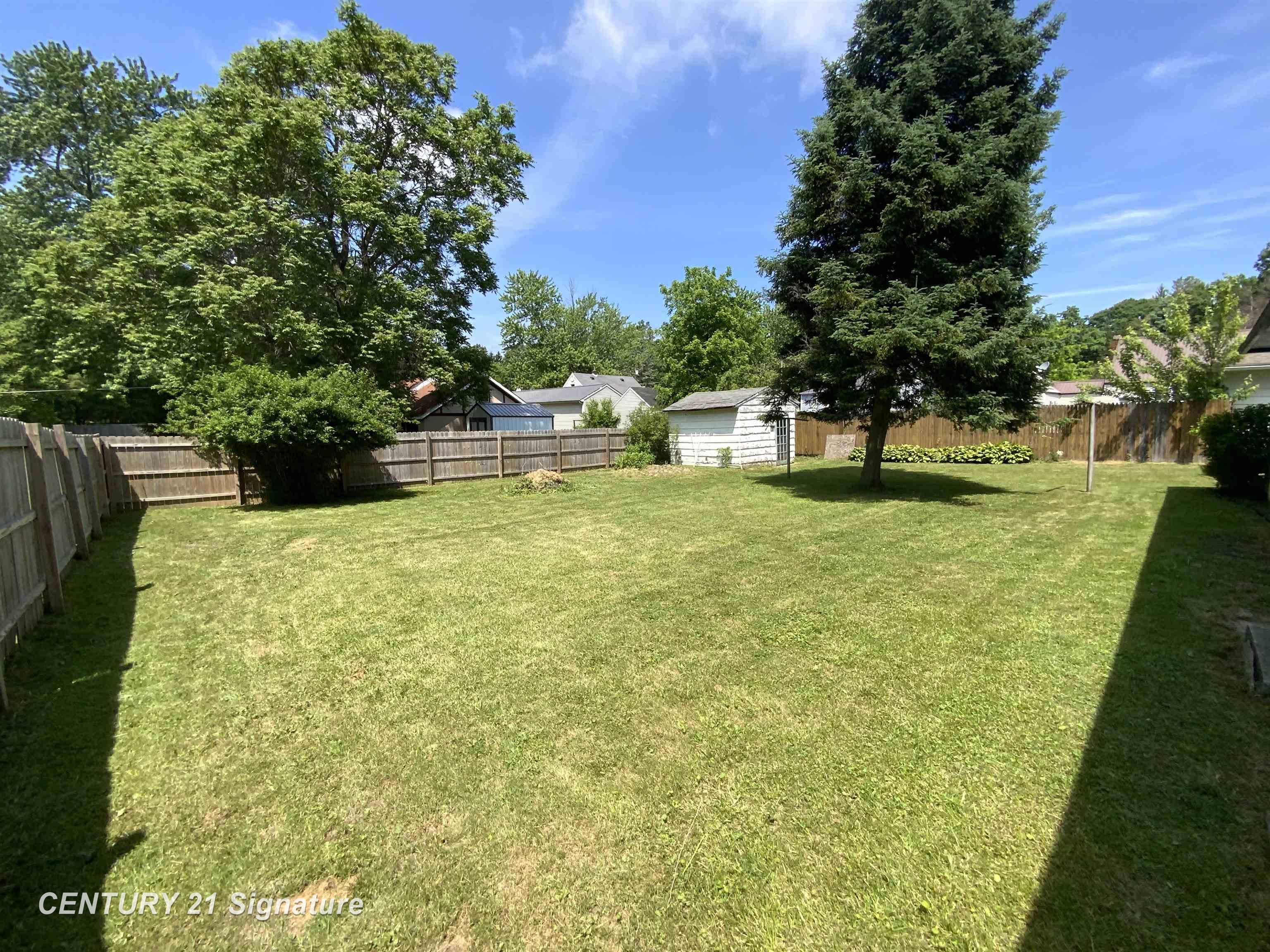 4136 Hackberry Road Bridgeport, MI 48722 - Photo 19 of 20 50211298-e4c323ae-6136-400b-95f2-4375ffb75bf6.JPG