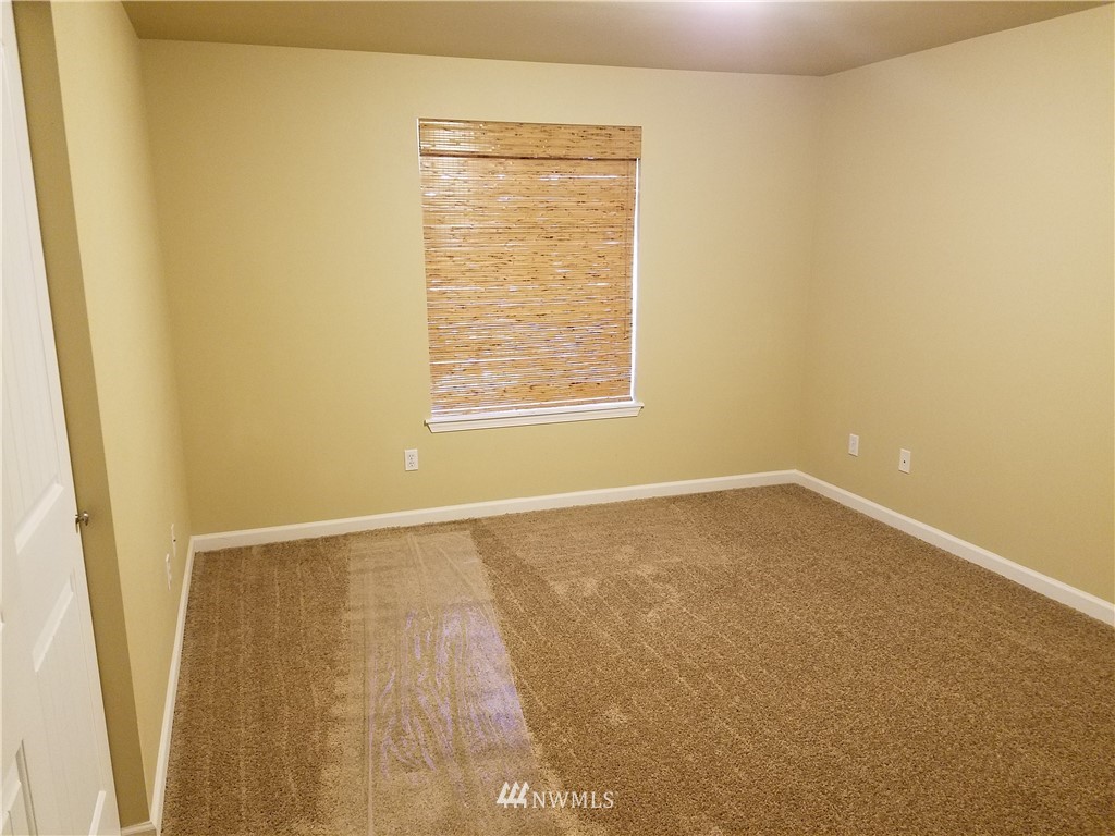 9228 Applegate Loop Southwest Rochester, WA 98579 - Photo 18 of 24