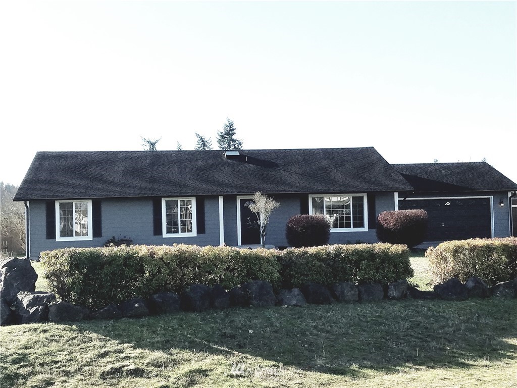 9228 Applegate Loop Southwest Rochester, WA 98579 - Photo 3 of 24