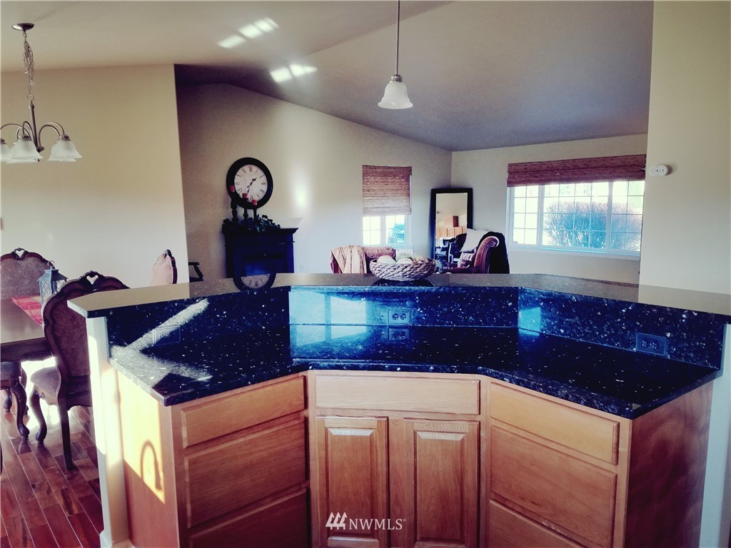 9228 Applegate Loop Southwest Rochester, WA 98579 - Photo 7 of 24